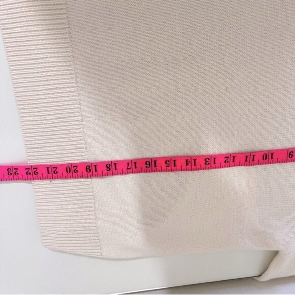 🎥 Guilty Party TV Show CO Essential Wool and Cashmere Blend Turtleneck Sweater - Picture 6 of 6